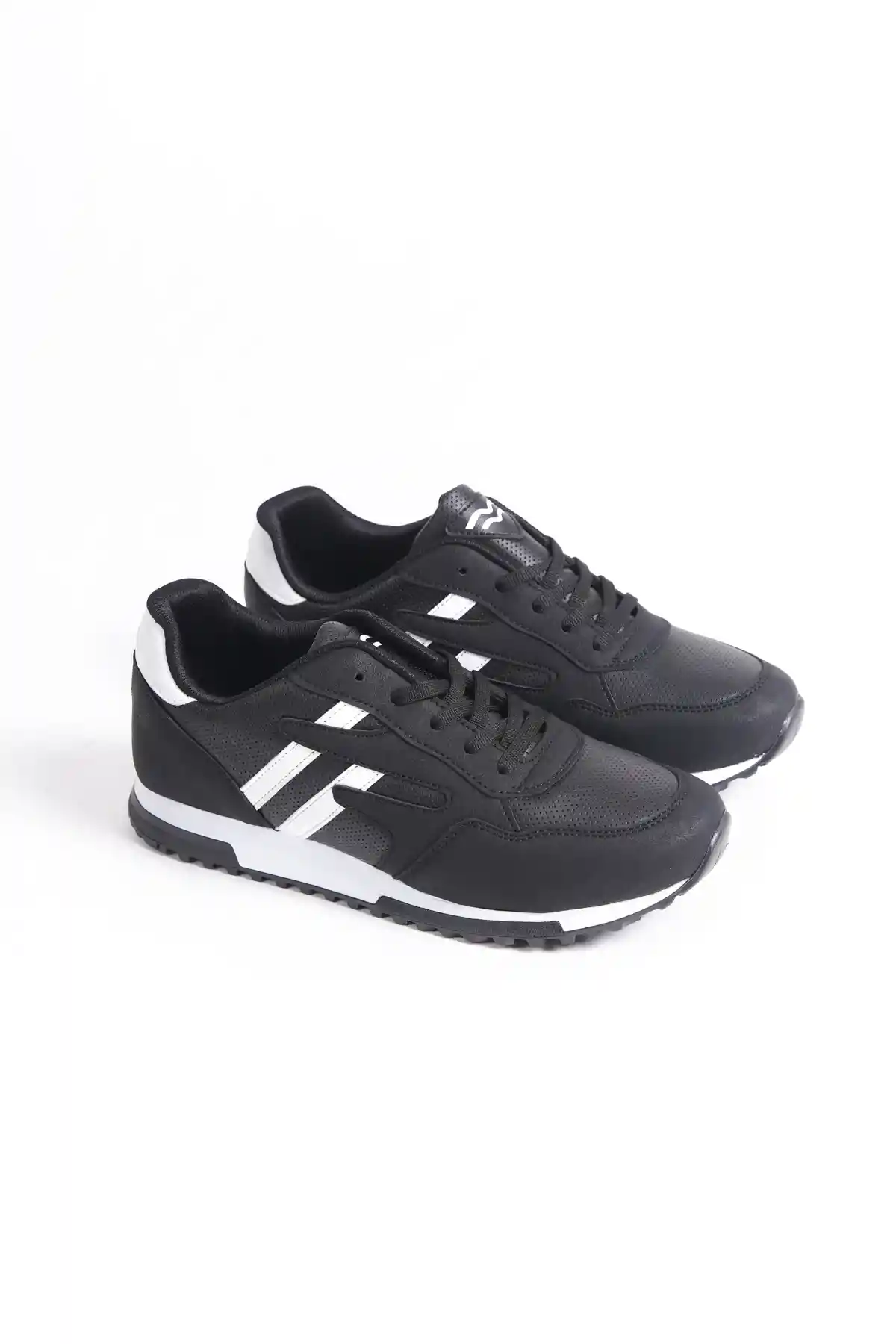 Black-And-White Woman Sneaker