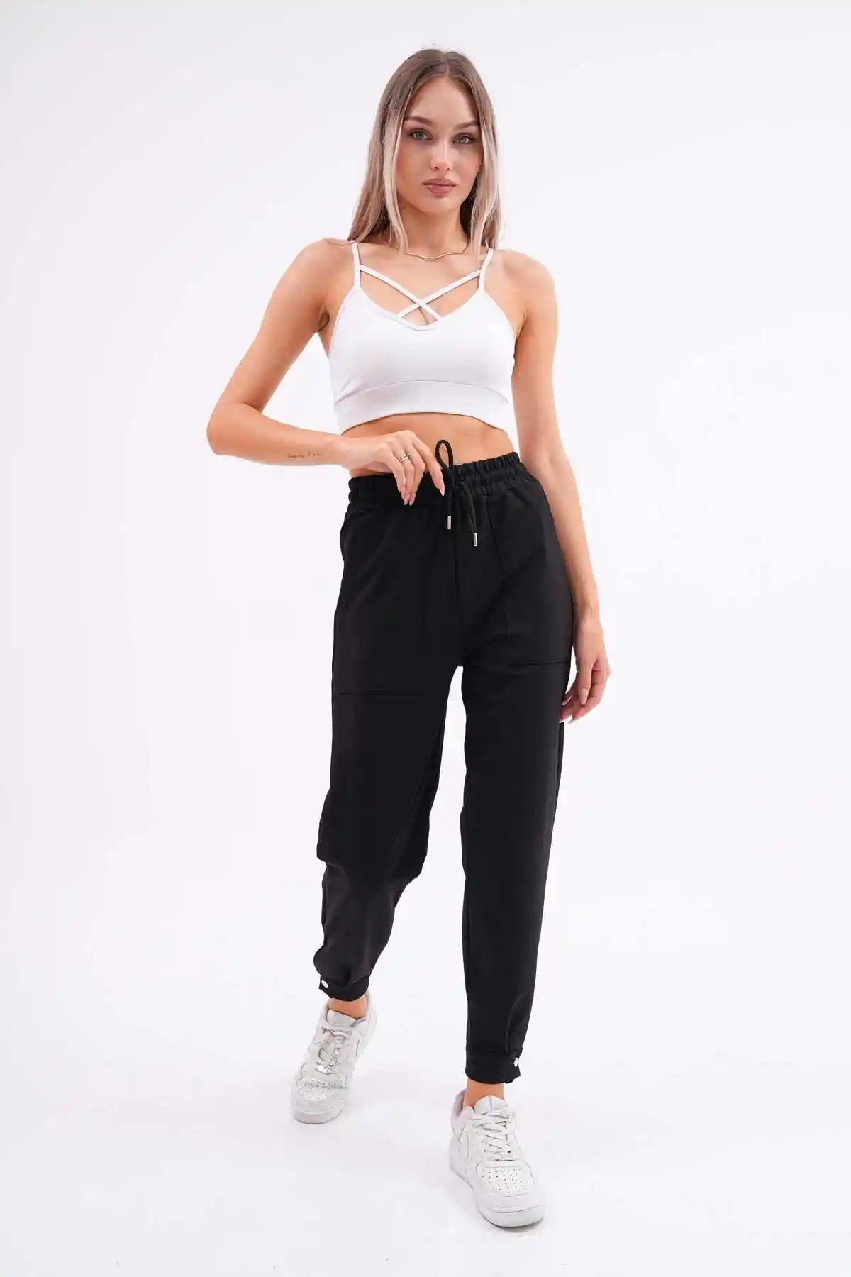 Siyah Kadın Paçası Düğmeli Eşofman Altı