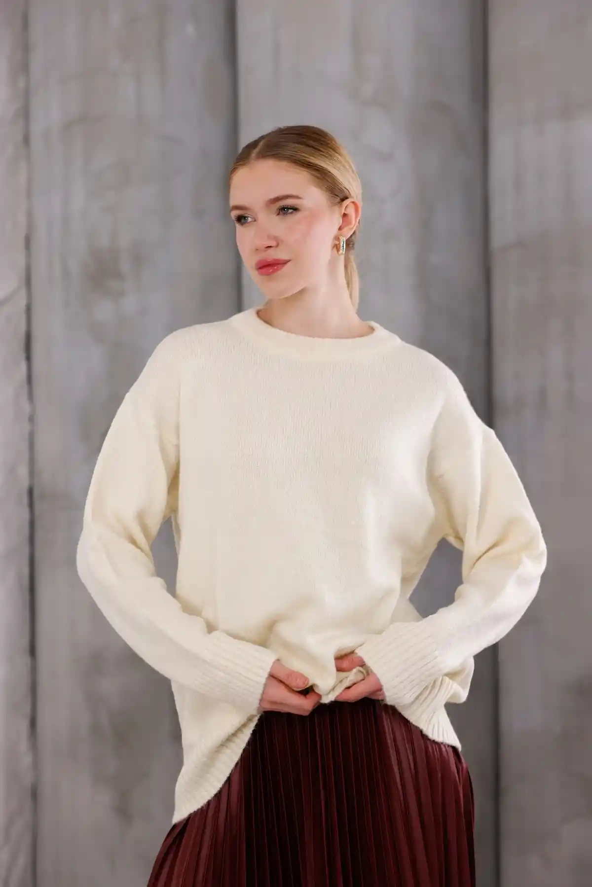 Krem Bisiklet Yaka Oversize Triko Kazak