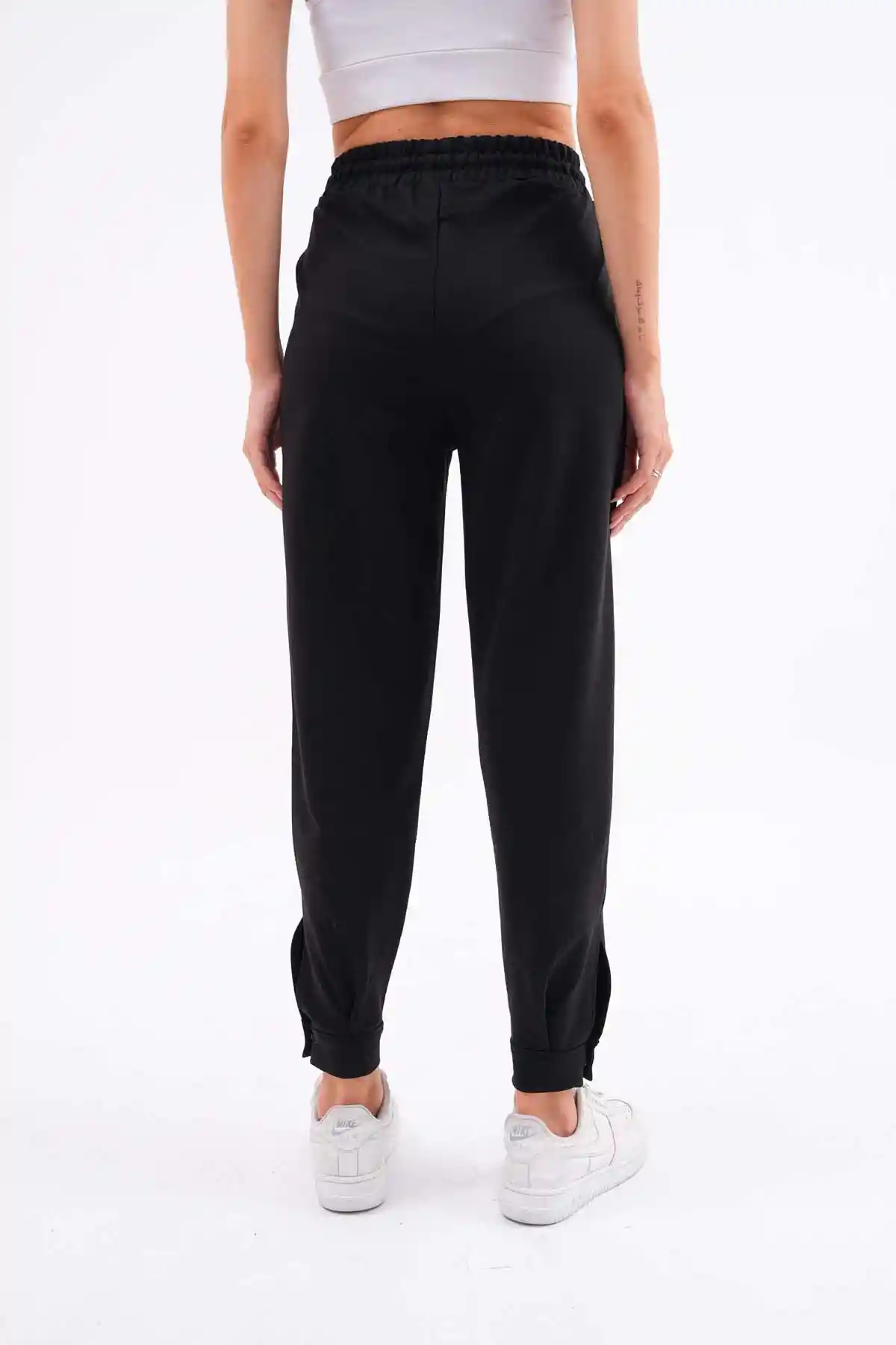 Siyah Kadın Paçası Düğmeli Eşofman Altı