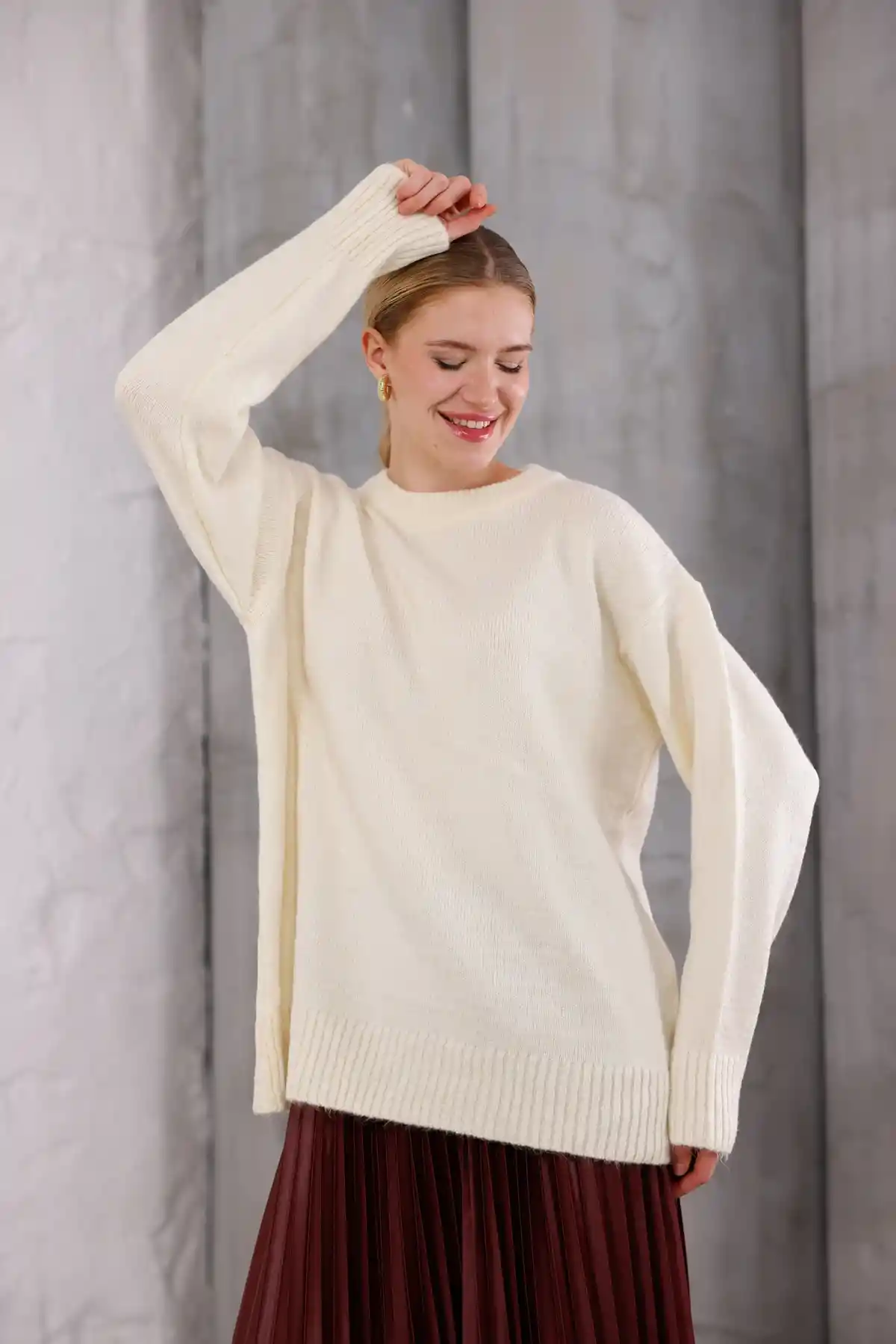 Krem Bisiklet Yaka Oversize Triko Kazak