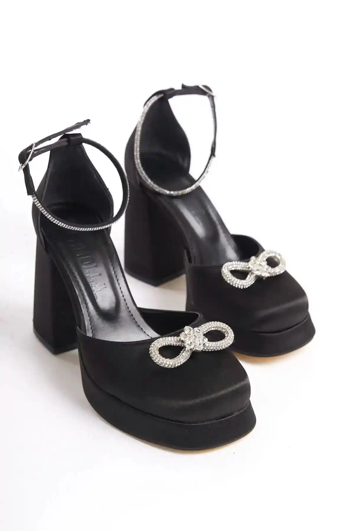 Siyah Saten Rozsa Fiyonklu  Bilek Taşlı  Platform Ayakkabı ve Çanta Seti