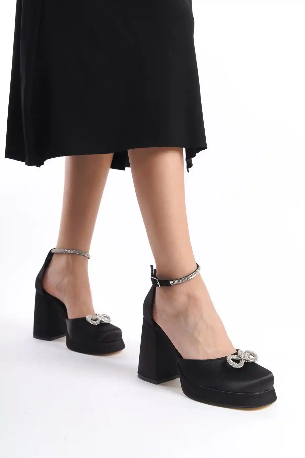Angel Fiyonk Taşlı Ve Bilek Taşlı Siyah Saten Platform Ayakkabı Ve Özel Taşlı Çanta Seti
