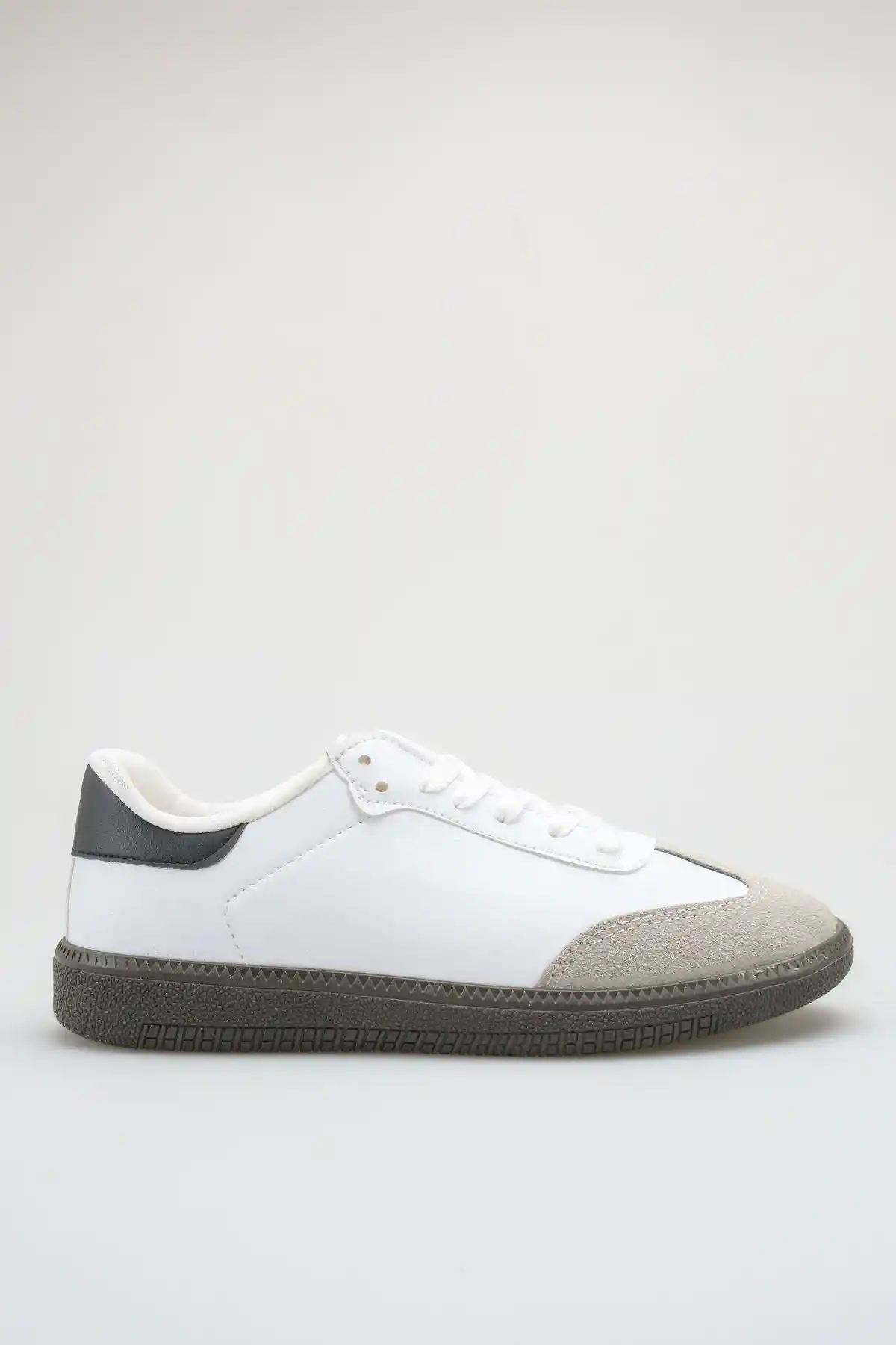 Beyaz-Siyah Kadın Çizgisiz Sneaker