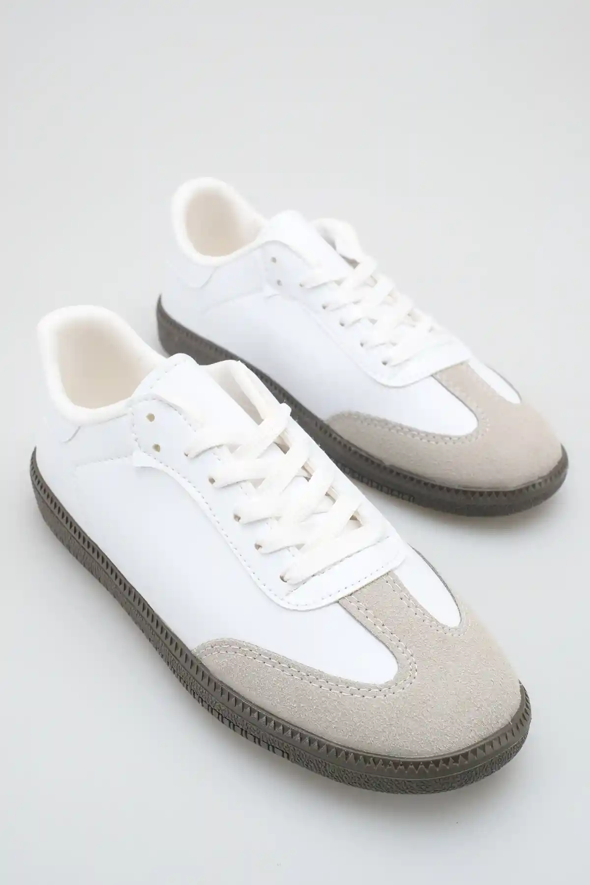 Beyaz-Beyaz Kadın Çizgisiz Sneaker