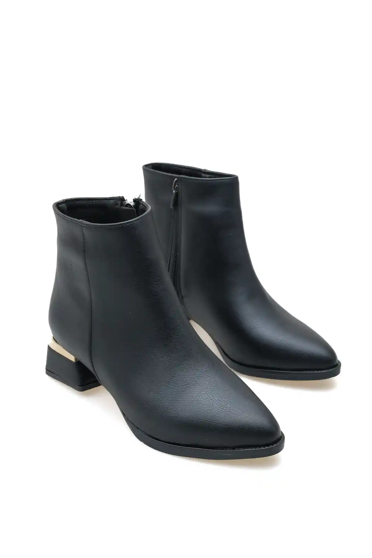 Siyah Cilt Kadın Altın Detaylı Topuklu Bot