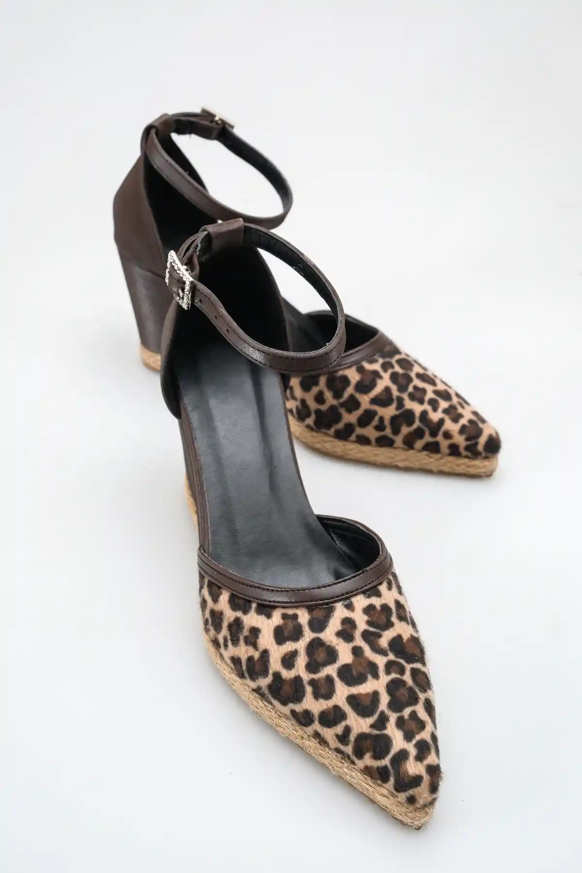 Leopar Kahverengi Kadın Sivri Burun Dolgu Topuklu Sandalet