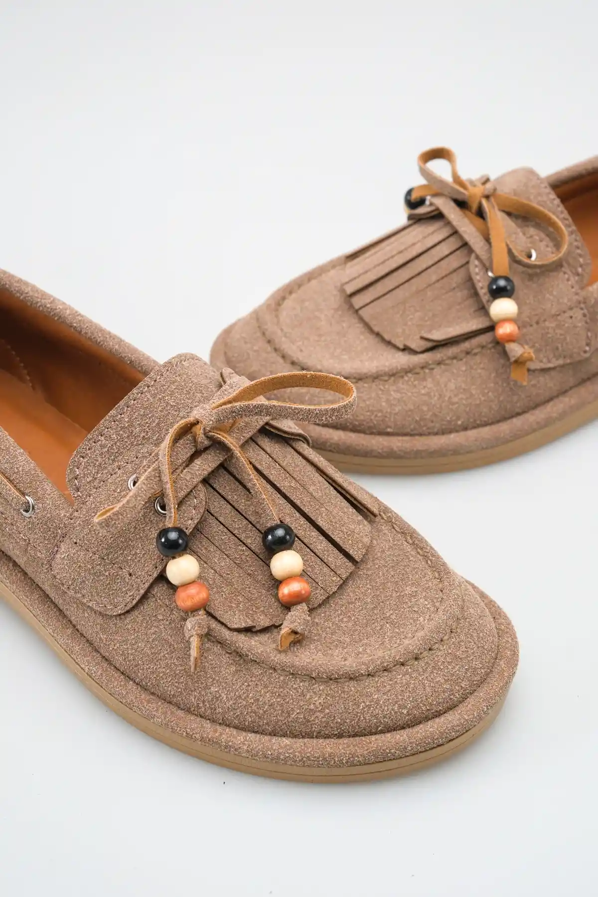 Vizon Süet Kadın Boncuk Detaylı Püsküllü Loafer Ayakkabı