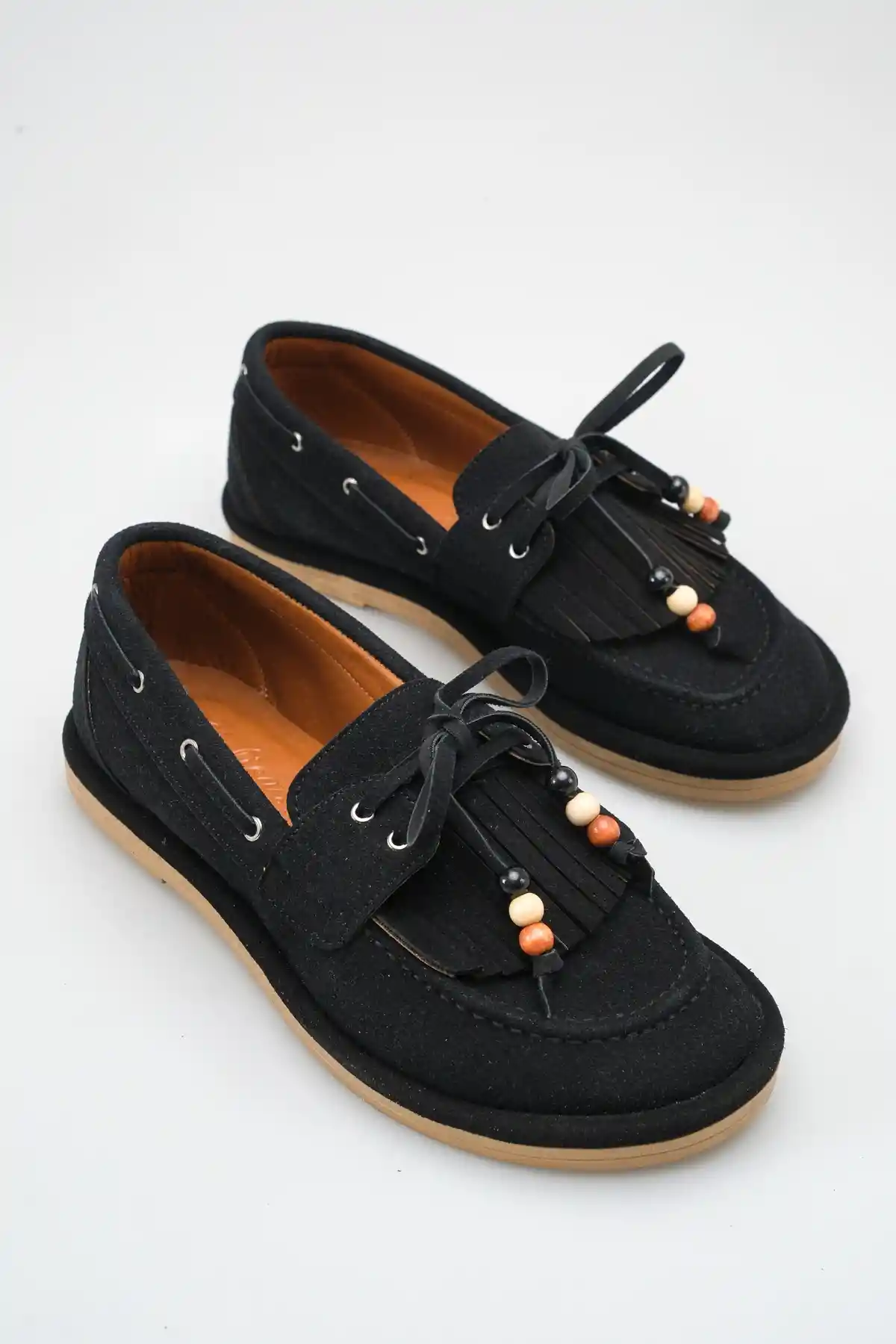 Siyah Süet Kadın Boncuk Detaylı Püsküllü Loafer Ayakkabı