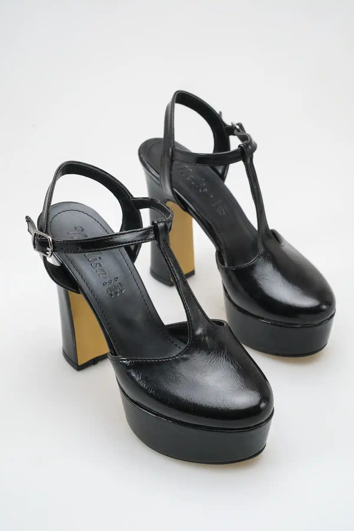 Siyah Cilt Kadın Uzun Topuklu Ayakkabı