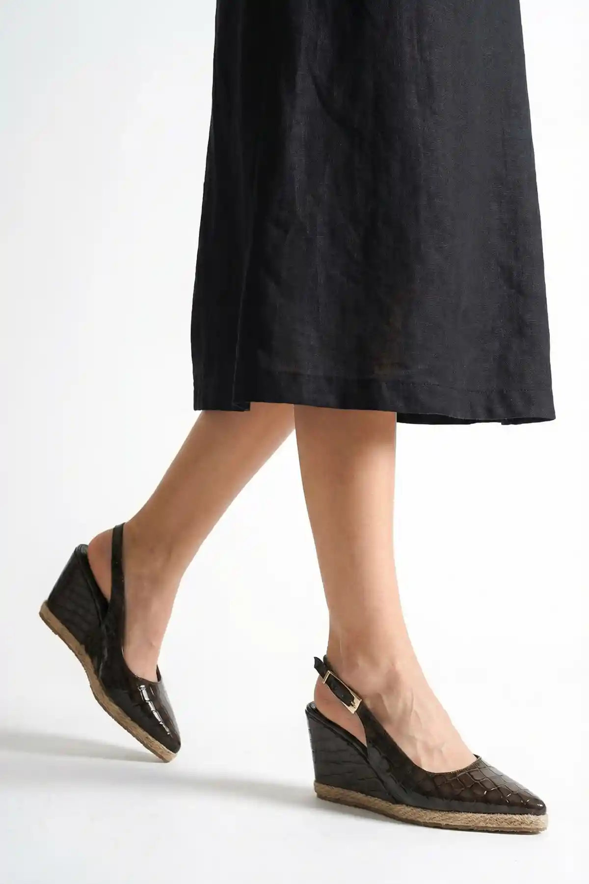 Kahve Kroko Kadın Sivri Burun Dolgu Topuklu Sandalet