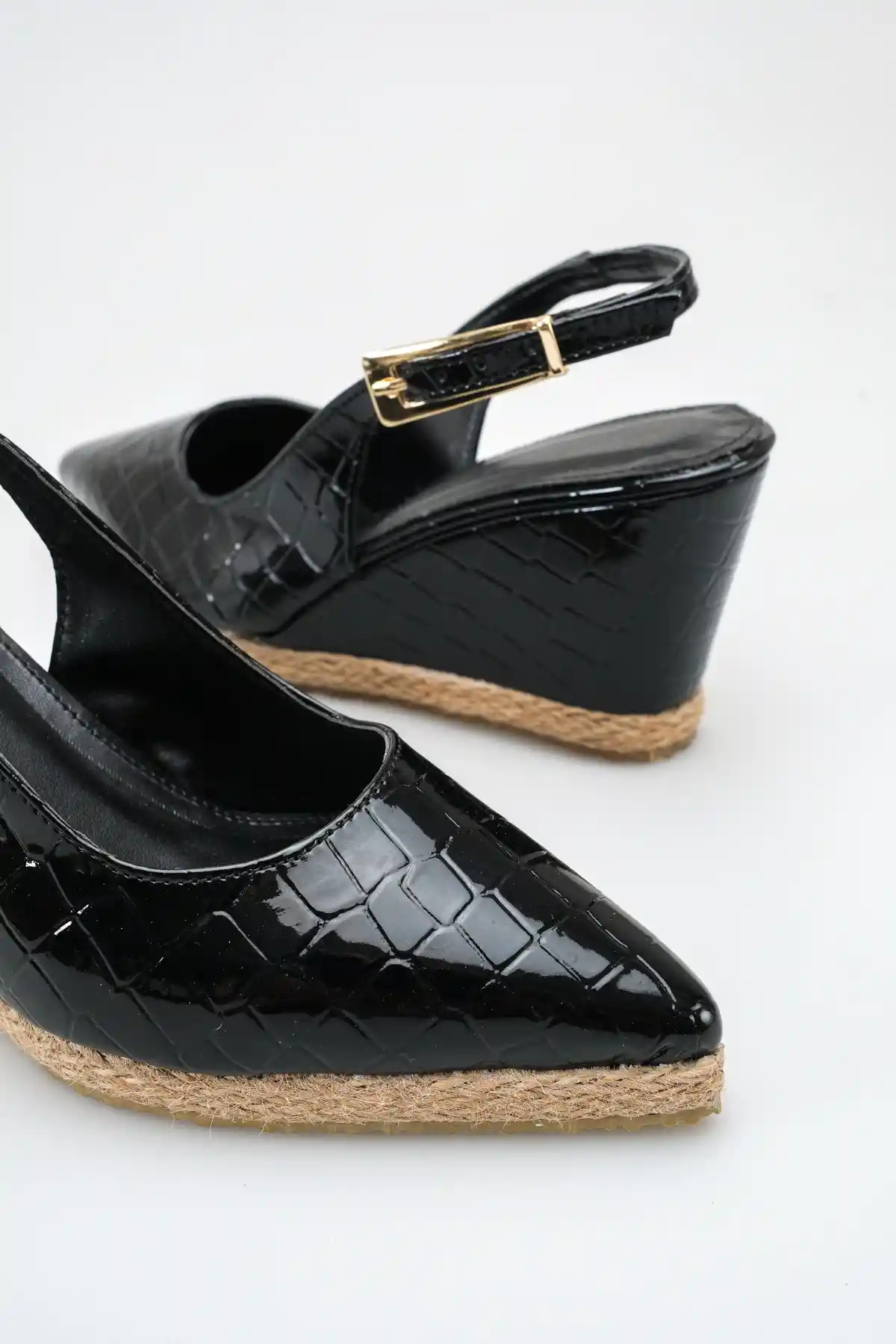 Siyah Kroko Kadın Sivri Burun Dolgu Topuklu Sandalet