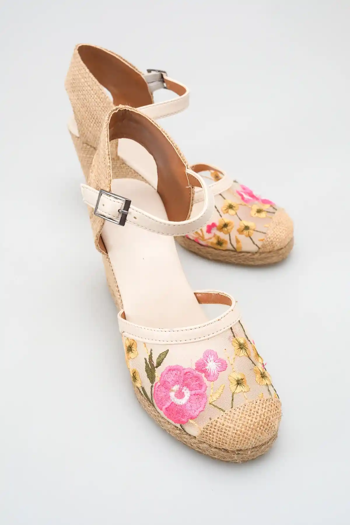 Papatya Nakış Ten Cilt Kadın Dolgu Topuklu Ayakkabı
