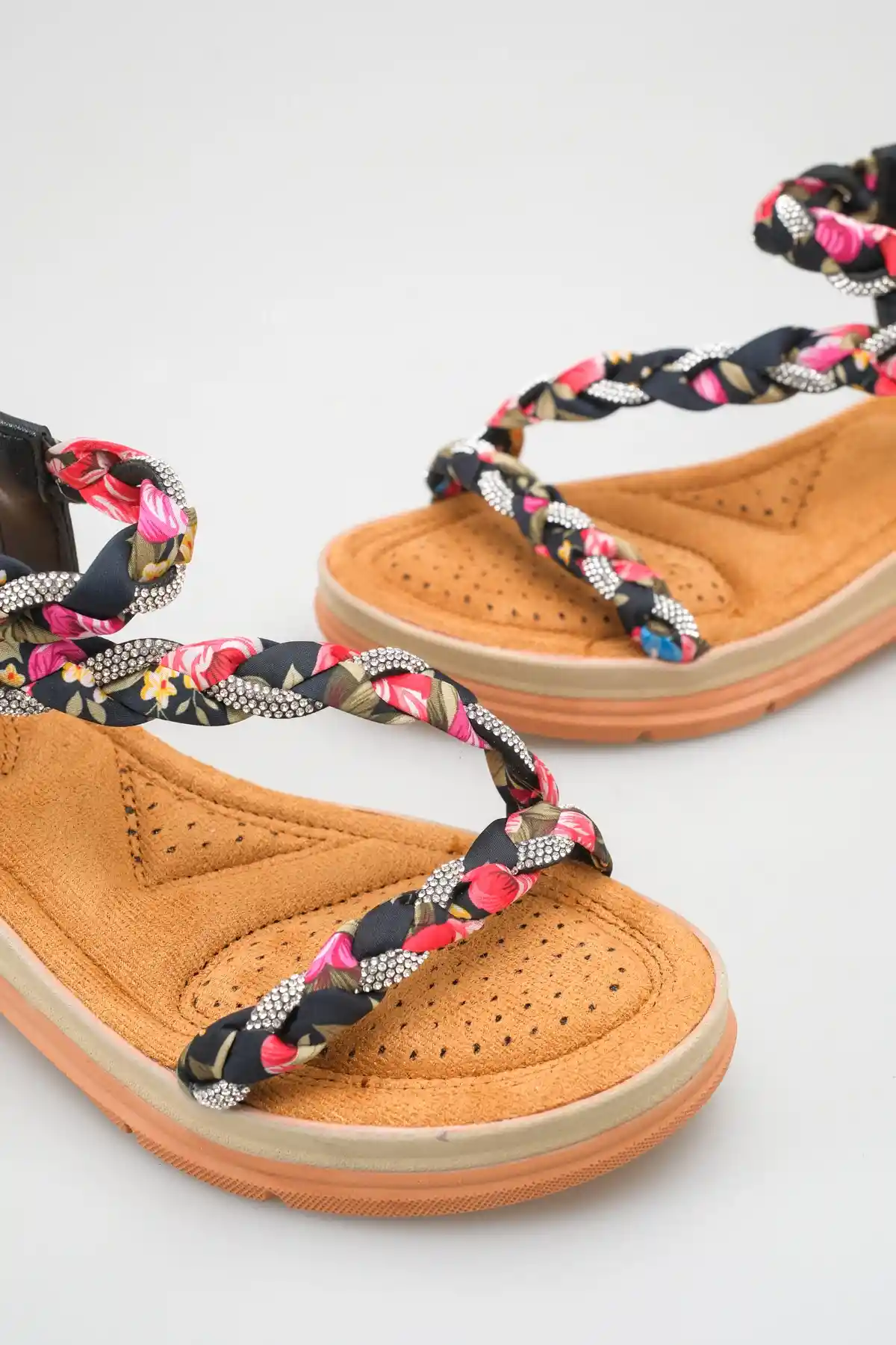 Siyah Cilt Kadın Sandalet Ayakkabı