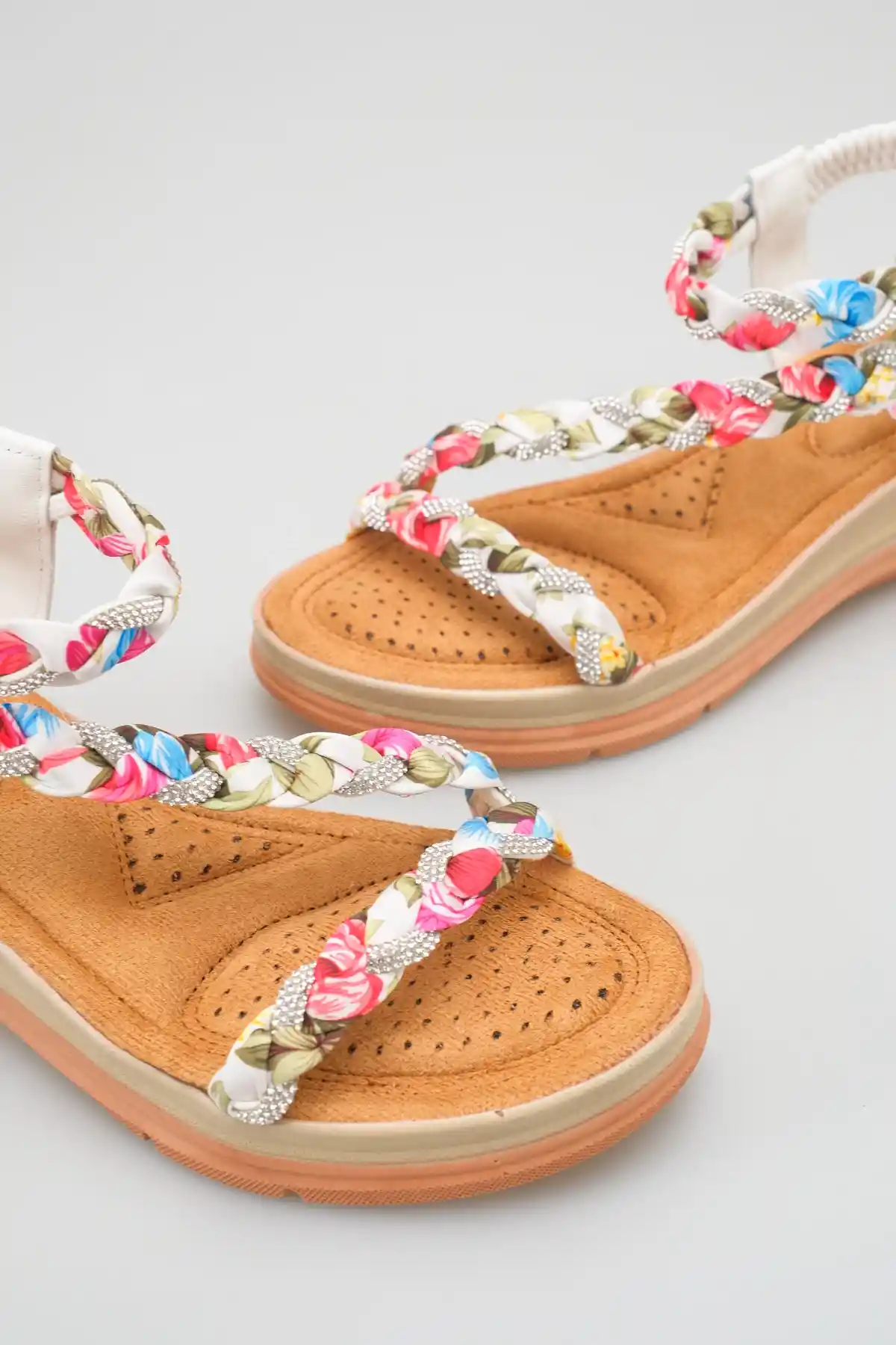 Beyaz Cilt Kadın Sandalet Ayakkabı