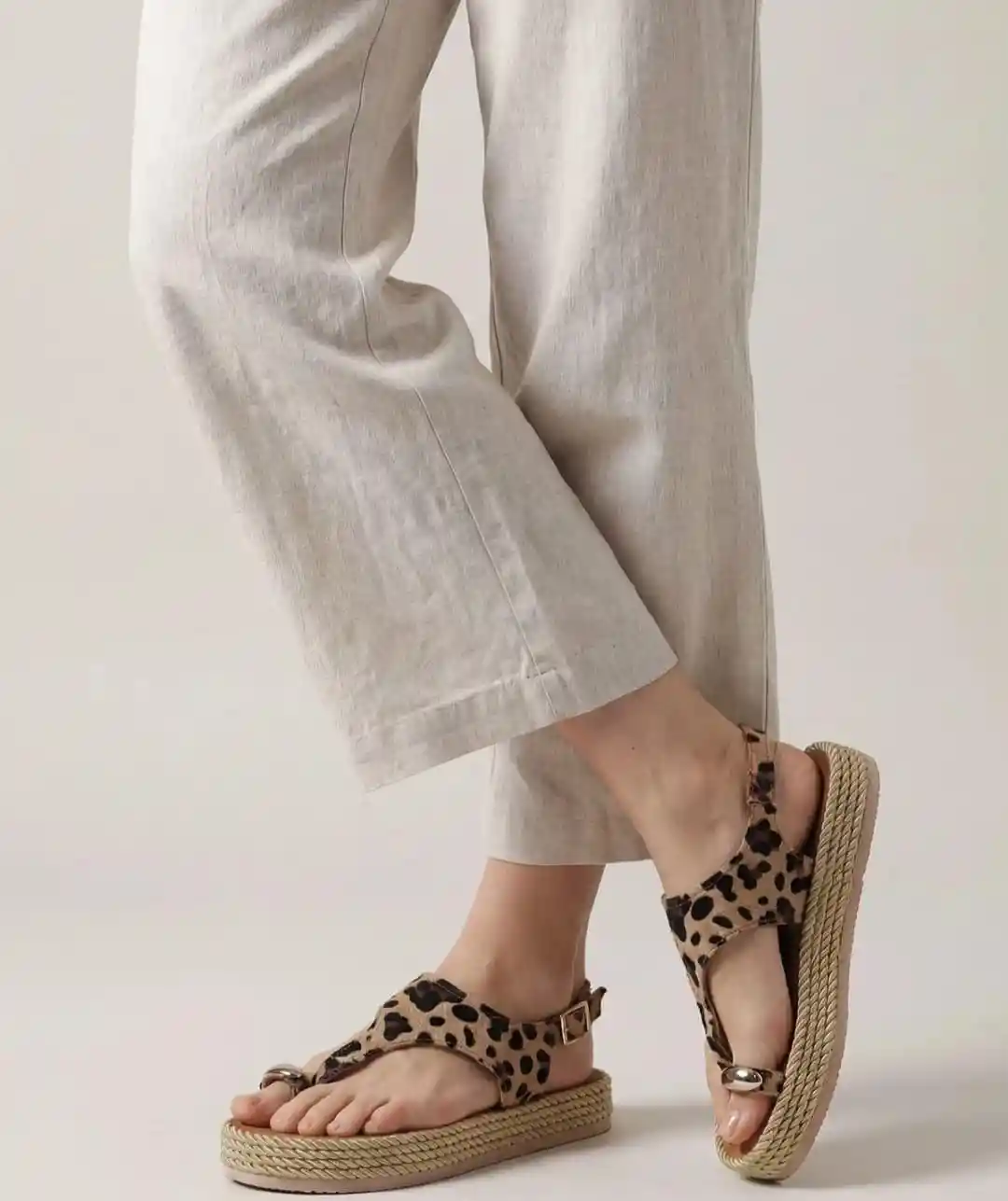 Leopar Süet Kadın Parmak Arası Terlik