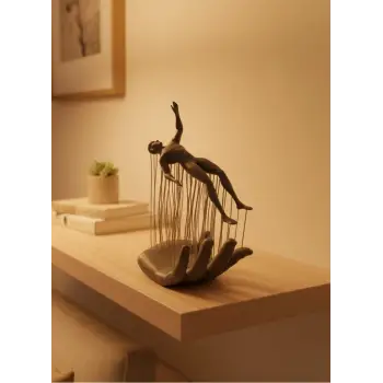 EL İNSAN FİGÜRÜ GRİ