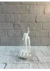 3D El Üzerinde İnsan Figürü Beyaz Minimal Masa Üstü Dekor
