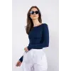 Kayık yaka uzun kollu bluz lacivert pt