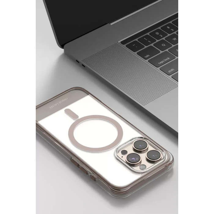 Onegif Apple iPhone 16 Pro Hulk Magsafe Kapak - Beyaz
