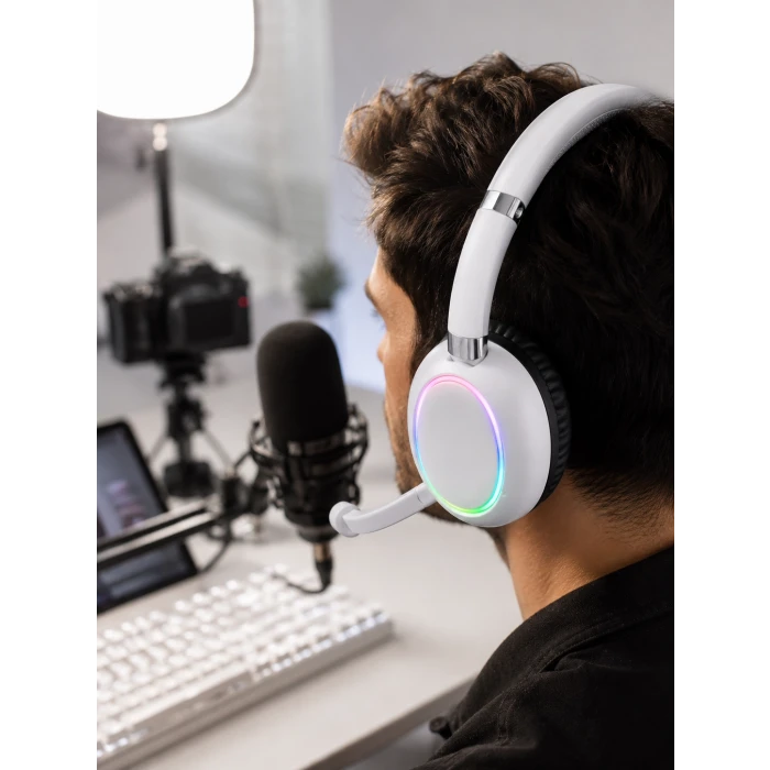 RGB BEYAZ KULAKLIK MAX-17