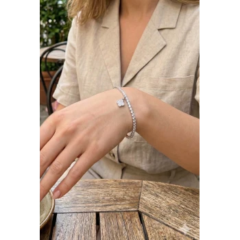 Yonca Model Zirkon Taşlı Gümüş Renk Asansörlü Su Yolu Bileklik
