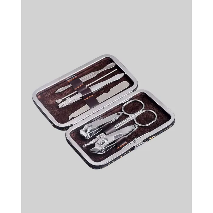 Dayanıklı Çelik Aletlerden Oluşan Kişisel Bakım Seti