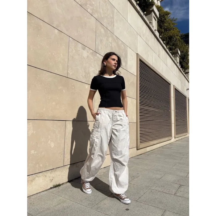 Yaka kol garnili ön parçalı bluz