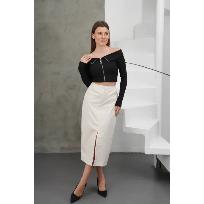 Yırtmaçlı uzun deri etek krem