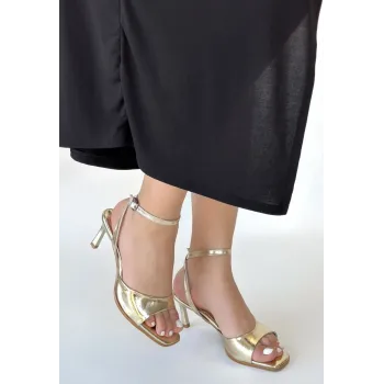 Lenya Gold Rugan Topuklu Ayakkabı