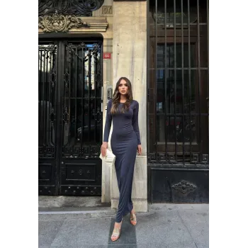 Uzun kollu uzun elbise