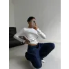 Asimetrik alt detaylı bluz beyaz