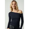 Asimetrik yaka bluz lacivert pt