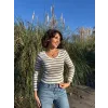 V yaka çizgili bluz beyaz A3699