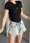 Siyah Kare Yaka Fit Bodysuit Şık & Esnek