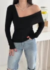 Omuz Detaylı Bluz