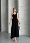 Siyah Askılı Akışkan Elbise