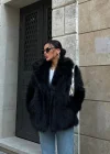 Siyah Ceket Yaka Kürk Kaban