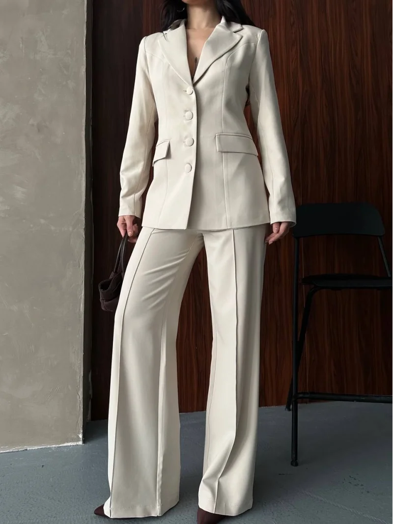 Elegant Krem Takım