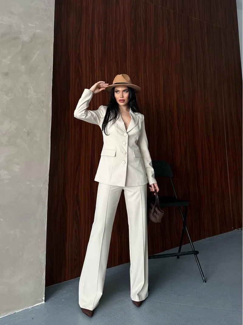 Elegant Krem Takım