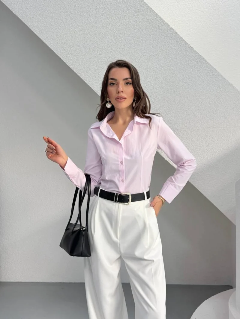 Pudra Hafif, konforlu ve nefes alabilen kumaş