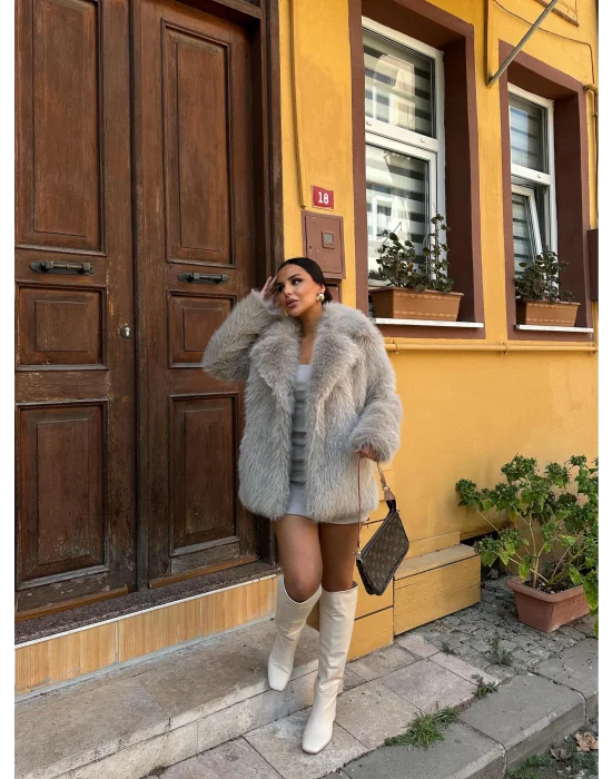 Taş Ceket Yaka Kürk Kaban