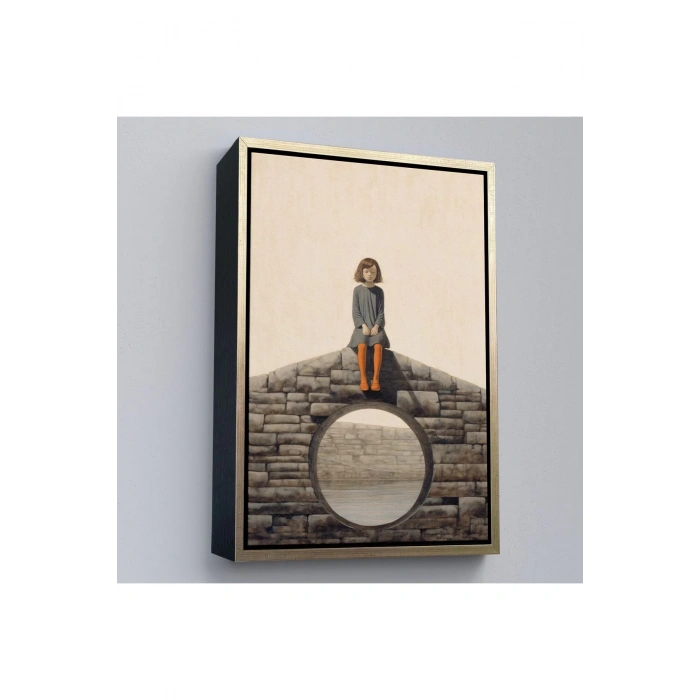 Ahşap Çerçeveli Duvarda Oturan Yalnız Kız Tablo-7535