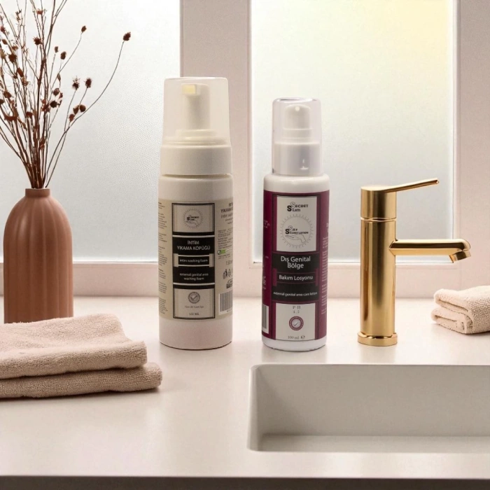 2li Dış Genital Bölge Bakım Seti (Genital Sıkılaştırıcı, İntim Yıkama Köpüğü)