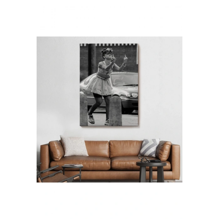 Rihanna Orta Parmak İşareti Tablosu, Fuck You-6337