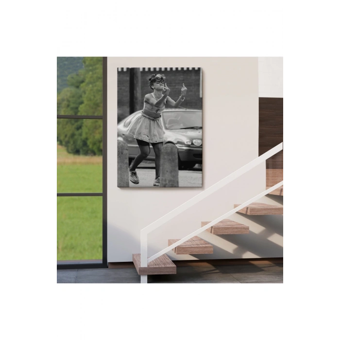 Rihanna Orta Parmak İşareti Tablosu, Fuck You-6337