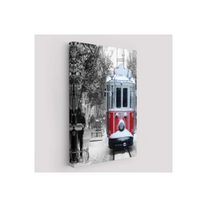 Karlı Bir İstiklal Caddesi ve Nostaljik Tramvay Tablosu-6404