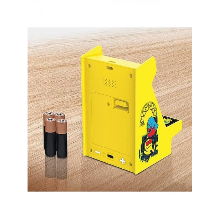 12 cm Boyutunda Taşınabilir Retro Oyun Konsolu