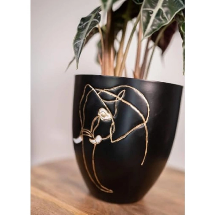 16 cm Çapında Fil Desenli Siyah Metal Saksı