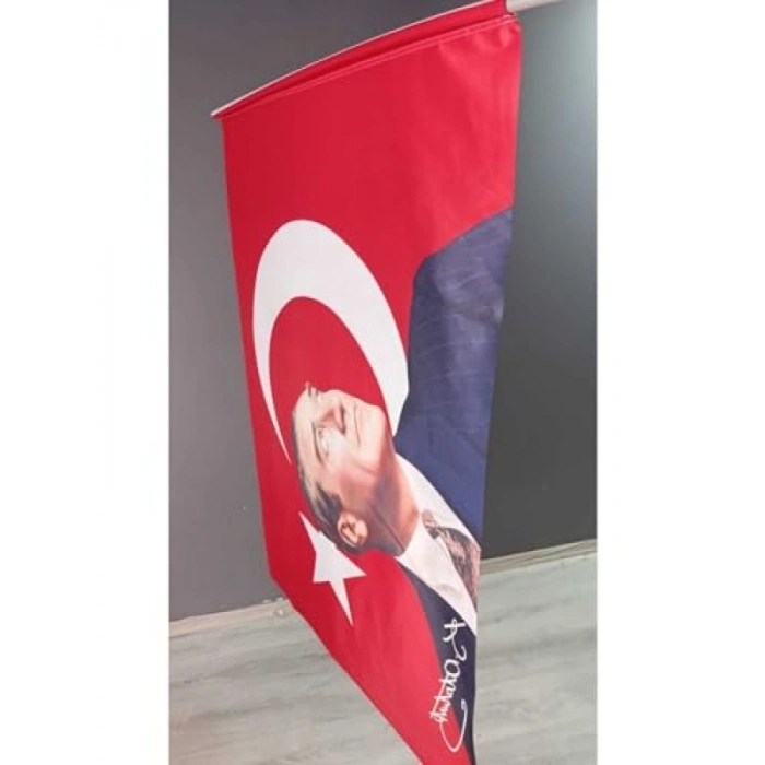 50x75 cm Atatürk İmzalı Raşel Kumaş Sopalı Türk Bayrağı
